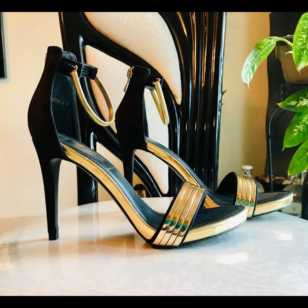 Desire of jacbies | Black and Gold Shoes